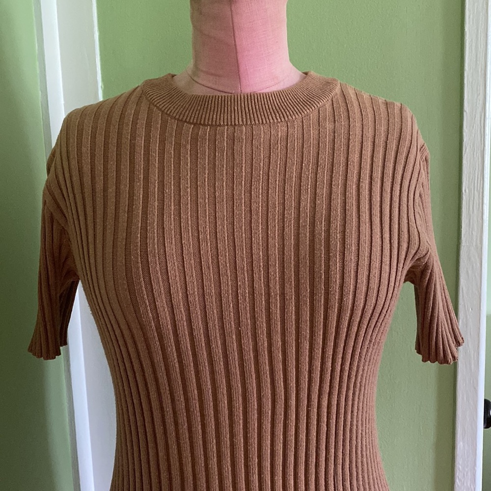 Y2K Tan Ribbed Top - Picture 2 of 6